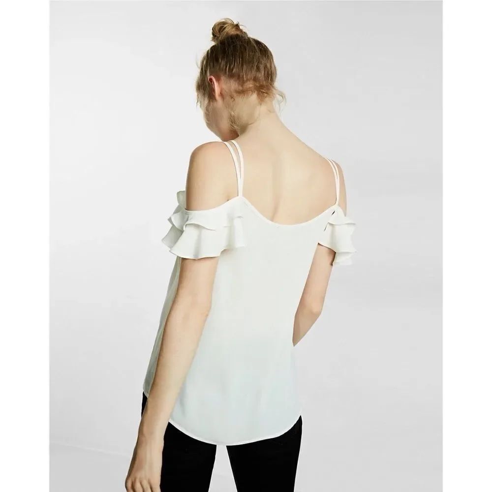 ✨ HP✨Lace-Up Cold Shoulder Cami✨ - Picture 5 of 7